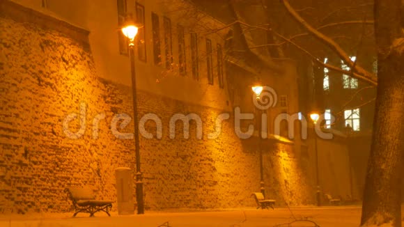 旧城的夜雪视频的预览图