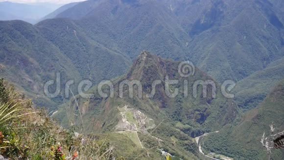马丘比丘从马丘比丘山古老的印加城市在安第斯山库斯科秘鲁视频的预览图