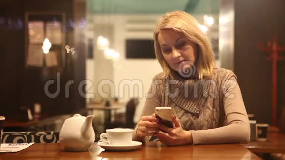 女咖啡馆泰平留言视频的预览图