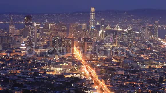 加州旧金山4K的夜以继日视频的预览图