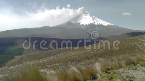 科托帕希火山爆发时间推移视频的预览图