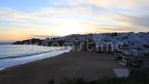 4从克利夫托普到葡萄牙阿尔布菲拉海滩的超高清时间间隔视频的预览图
