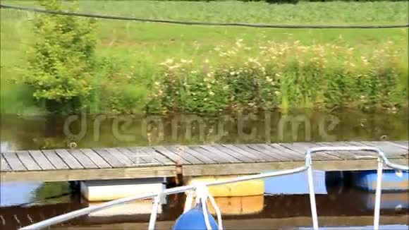 木墩的船坞视频的预览图