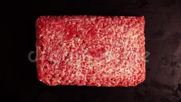 碎牛肉的延时除霜视频的预览图