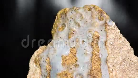 石灰石与盐酸反应视频的预览图