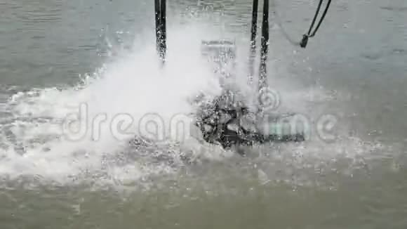 水轮机纺丝清洁处理视频的预览图