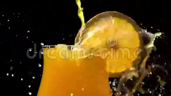 橘子汁的爆裂视频的预览图