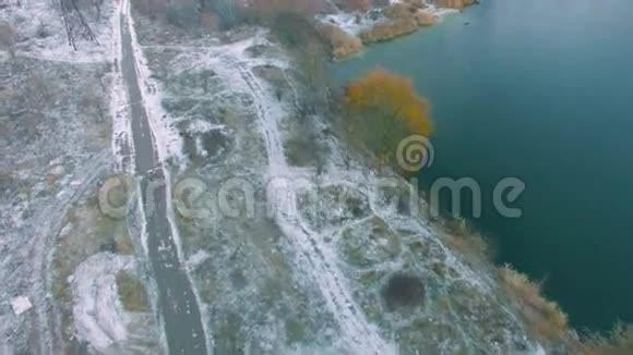 废弃采石场的空中景观视频的预览图