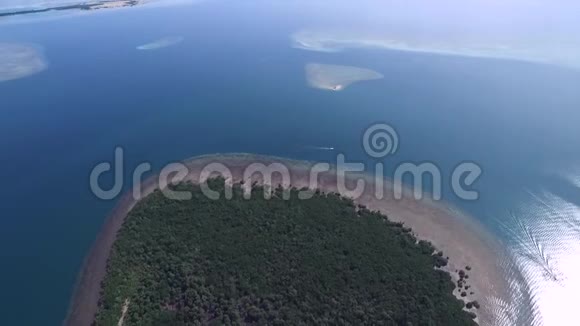 菲律宾巴拉望普林塞萨港的佳能岛靠近本田湾视频的预览图