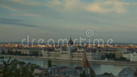 布达佩斯匈牙利议会视频的预览图