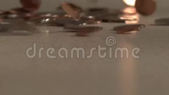 硬币掉下来滑动视频的预览图