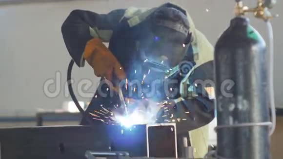 工作服焊机焊接视频的预览图