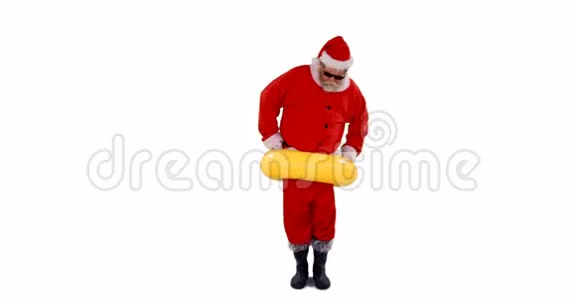 圣诞老人卡在充气管里视频的预览图