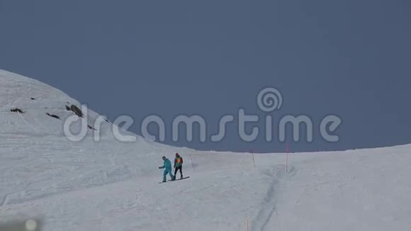 滑雪胜地视频的预览图