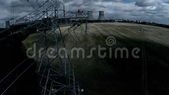 火电站从空中视频的预览图
