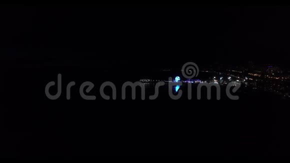 圣莫尼卡码头和马里布摩天轮从一辆直升机上射击视频的预览图