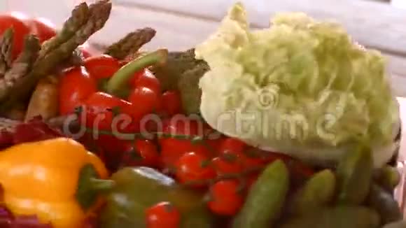 西红柿和土豆和西兰花视频的预览图