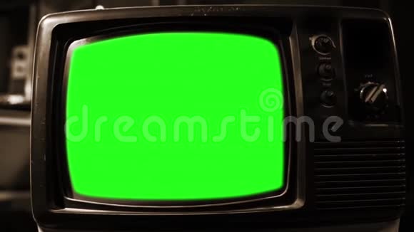 老式TV绿色屏幕80年代的美学塞皮娅托内视频的预览图