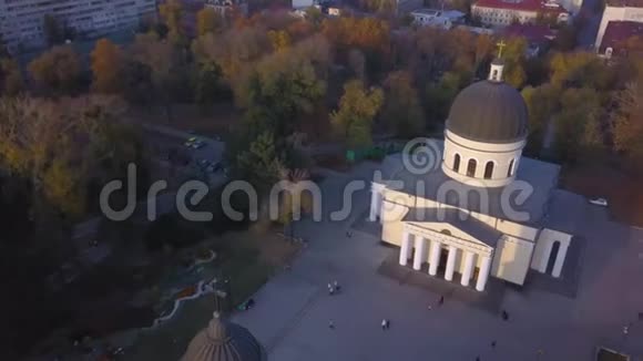 飞越大教堂4k视频的预览图