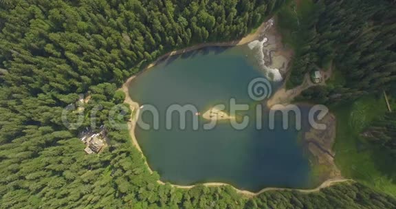 传说中的塞尼弗湖在夏天视频的预览图