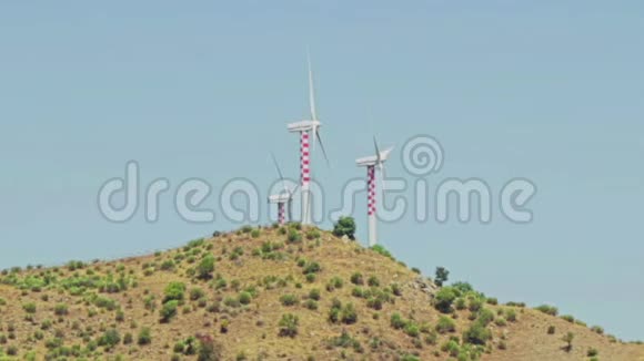山地风力涡轮机替代可再生能源视频的预览图