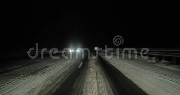 冬雪夜驱视频的预览图