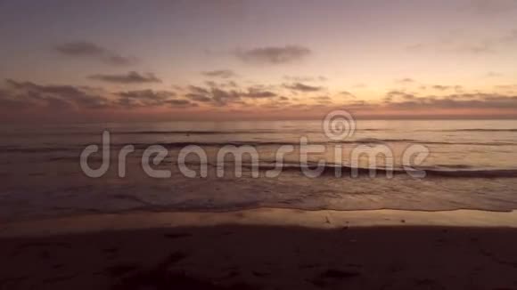 圣地亚哥日落冲浪视频的预览图