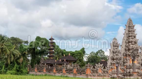 印度尼西亚巴厘热带岛屿乌布的巴厘岛寺庙4视频的预览图
