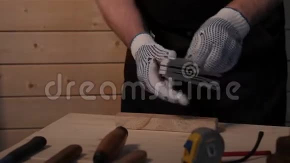 高级木工用直尺视频的预览图