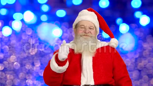圣诞老人竖起大拇指视频的预览图