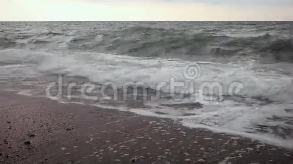 海海岸黑海海浪视频的预览图
