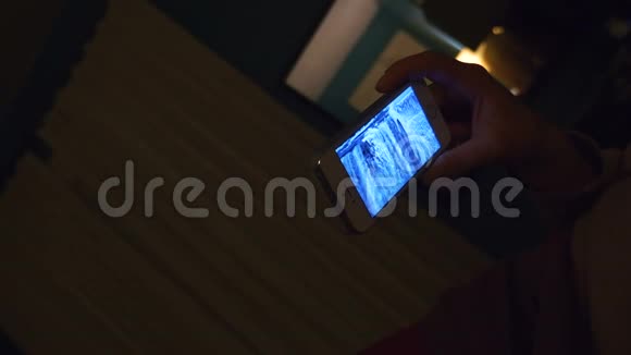 冬季尼亚加拉大瀑布智能电话展视频的预览图