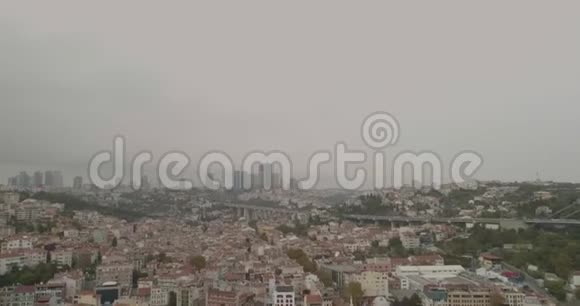 伊斯坦布尔奥塔科伊清真寺和博斯普鲁斯空中景观视频的预览图
