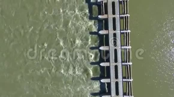 高尔瓦拦河坝鸟瞰图视频的预览图
