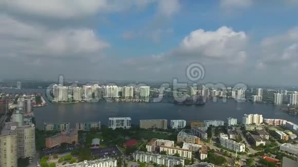 迈阿密阳光岛海滩360空中全景视频的预览图