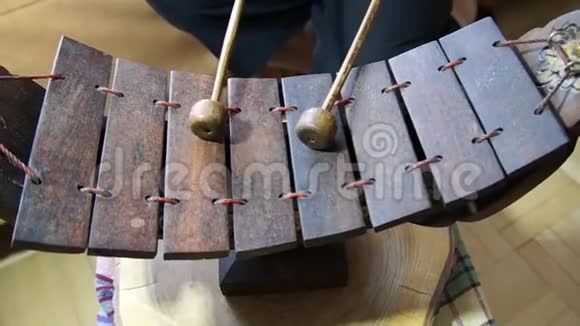 传统泰国音乐乐器视频的预览图