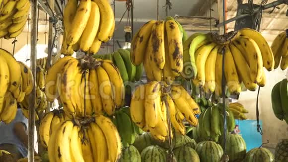 水果市场的香蕉视频的预览图