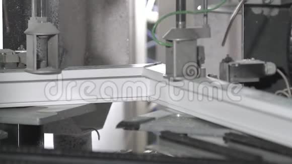 焊接PVC窗型材视频的预览图