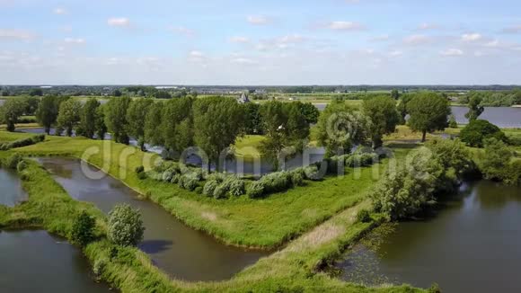 历史城堡洛维斯特因的鸟瞰图波德罗扬荷兰视频的预览图