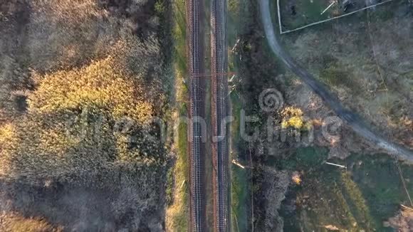 铁路鸟瞰全国铁路视频的预览图