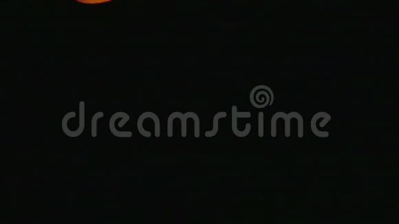 橙色的月亮时间流逝视频的预览图