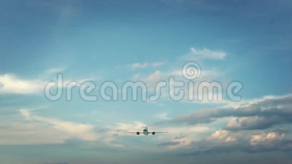 飞机登陆上海中国视频的预览图