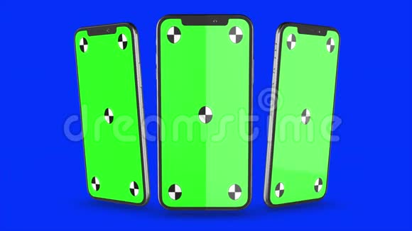 三个智能手机打开蓝色背景易于定制的绿色屏幕计算机生成的图像视频的预览图