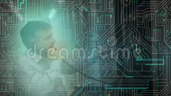 计算机服务器机房和计算机电路板的人检设备视频的预览图