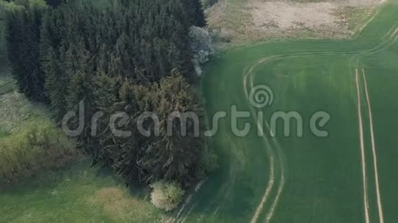 欧洲春季景观鸟瞰图视频的预览图