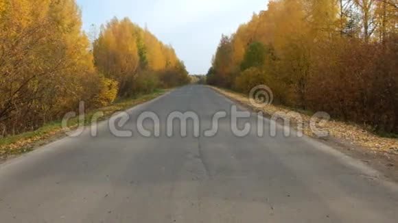 9月底公路视频视频的预览图