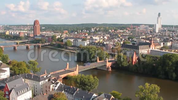 城市河流和桥梁德国法兰克福视频的预览图