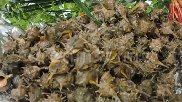 海鲜市场的Saang蜘蛛壳视频的预览图