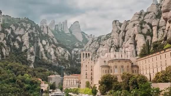加泰罗尼亚西班牙圣玛丽亚德蒙特塞拉特蒙特塞拉特山本尼迪克特修道院蒙特塞拉特修道院视频的预览图