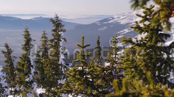 米利伊雷梅尔山的冬季高原视频的预览图